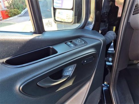 Used 2024 Mercedes-Benz Sprinter 2500 image 10