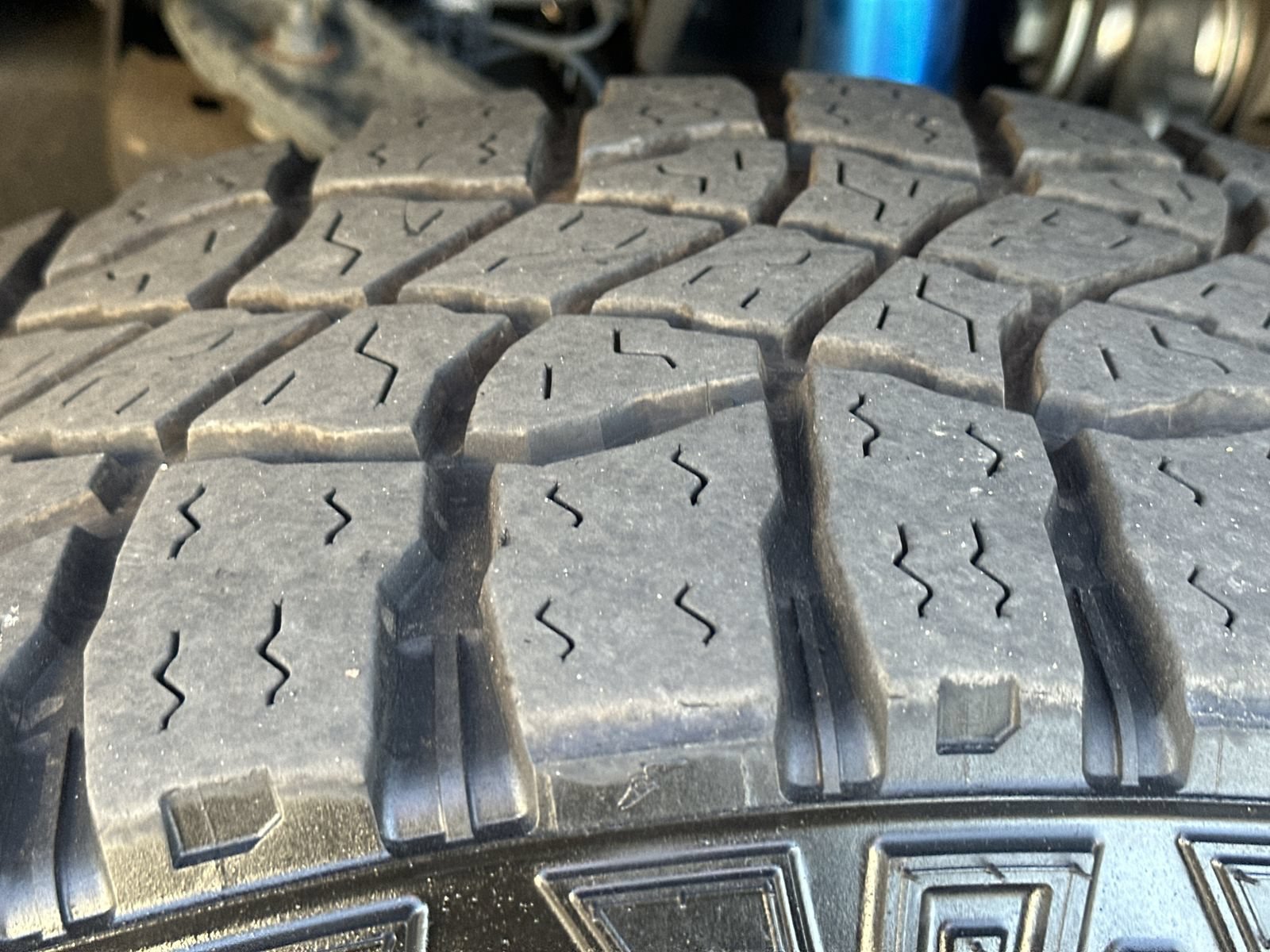 Used 2025 GMC Sierra 2500 AT4X AWD/4WD image 12