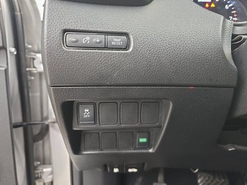 Used 2017 Nissan Rogue Sport S FWD image 38