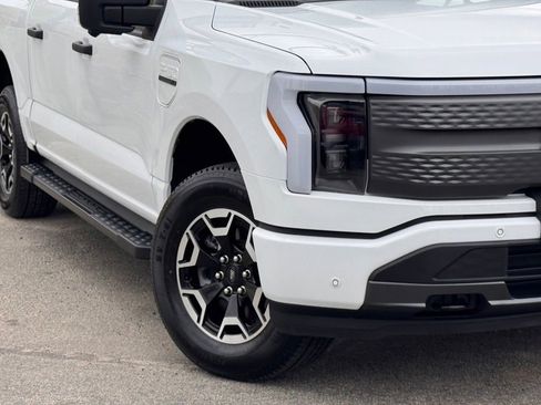 Certified 2023 Ford F150 Lightning XLT AWD/4WD image 4