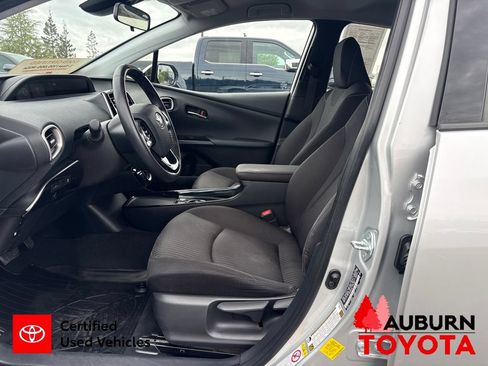 Certified 2020 Toyota Prius Prime LE FWD image 19