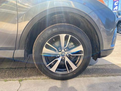 Used 2017 Toyota RAV4 XLE image 18