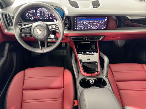 Certified 2026 Porsche Cayenne AWD/4WD image 27