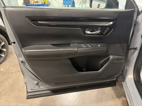 Used 2023 Honda CR-V Sport Touring image 7