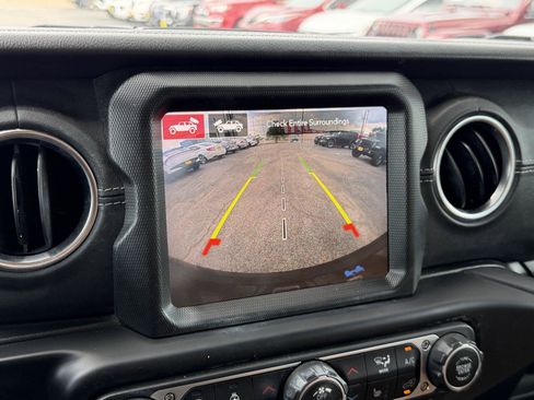 Used 2023 Jeep Wrangler Unlimited Sahara w/ Cold Weather Group AWD/4WD image 23