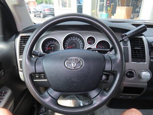 Used 2011 Toyota Tundra 4x4 Double Cab w/ Tow Pkg image 46