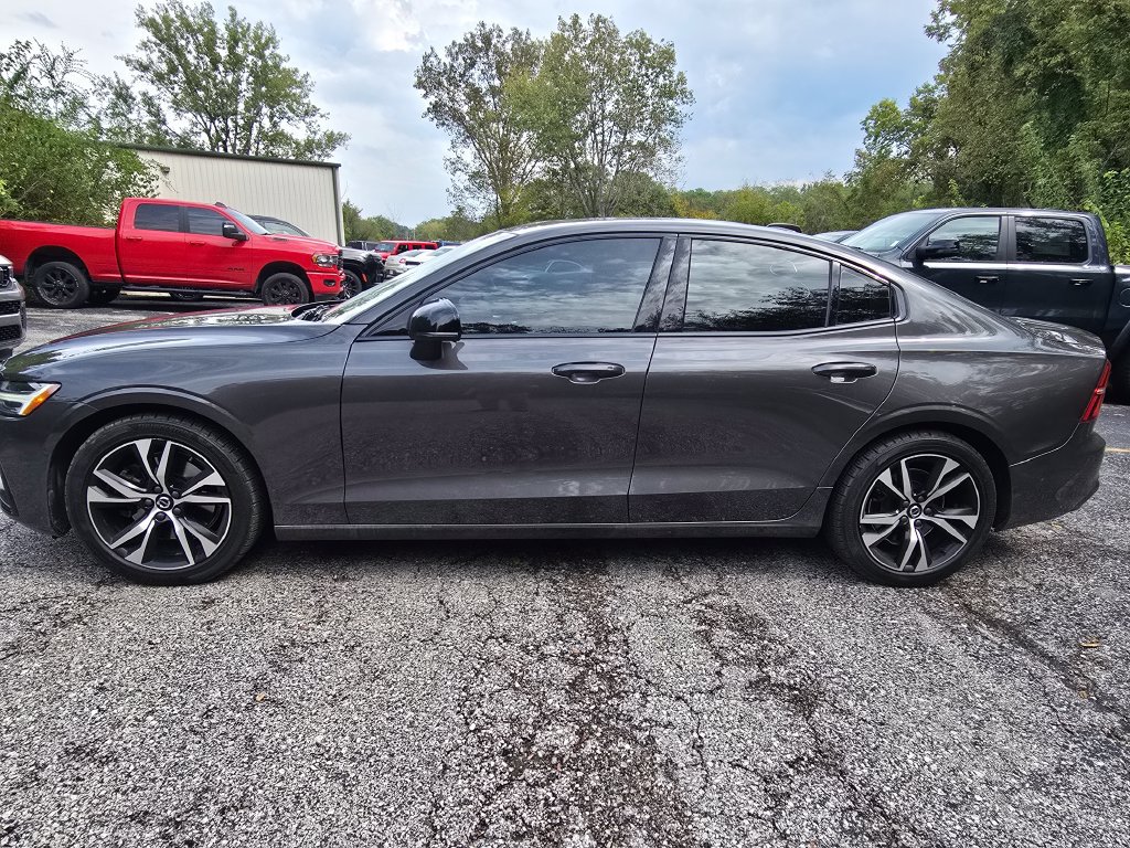 Used 2023 Volvo S60 B5 Plus FWD image 3