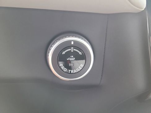 New 2025 Lincoln Navigator Reserve image 28