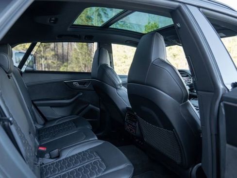 Used 2022 Audi RS Q8 4.0T image 47