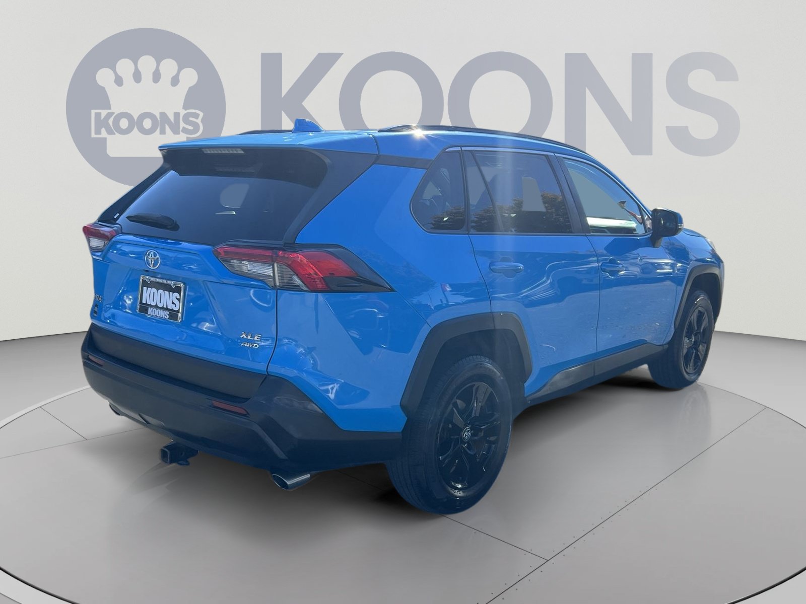 Used 2021 Toyota RAV4 XLE AWD/4WD image 7