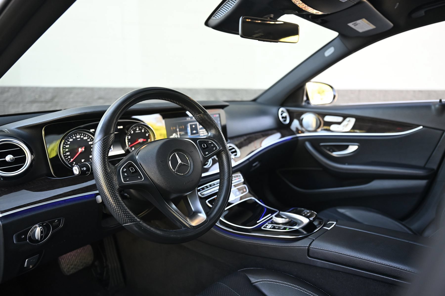 Used 2017 Mercedes-Benz E 300 image 12
