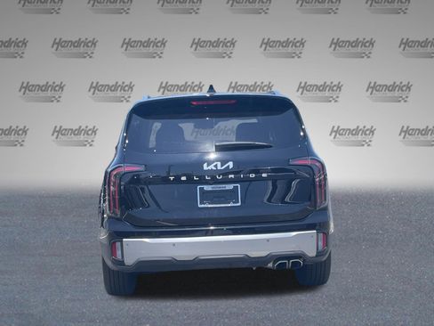 Used 2023 Kia Telluride EX w/ EX Captain's Chair Package FWD image 8