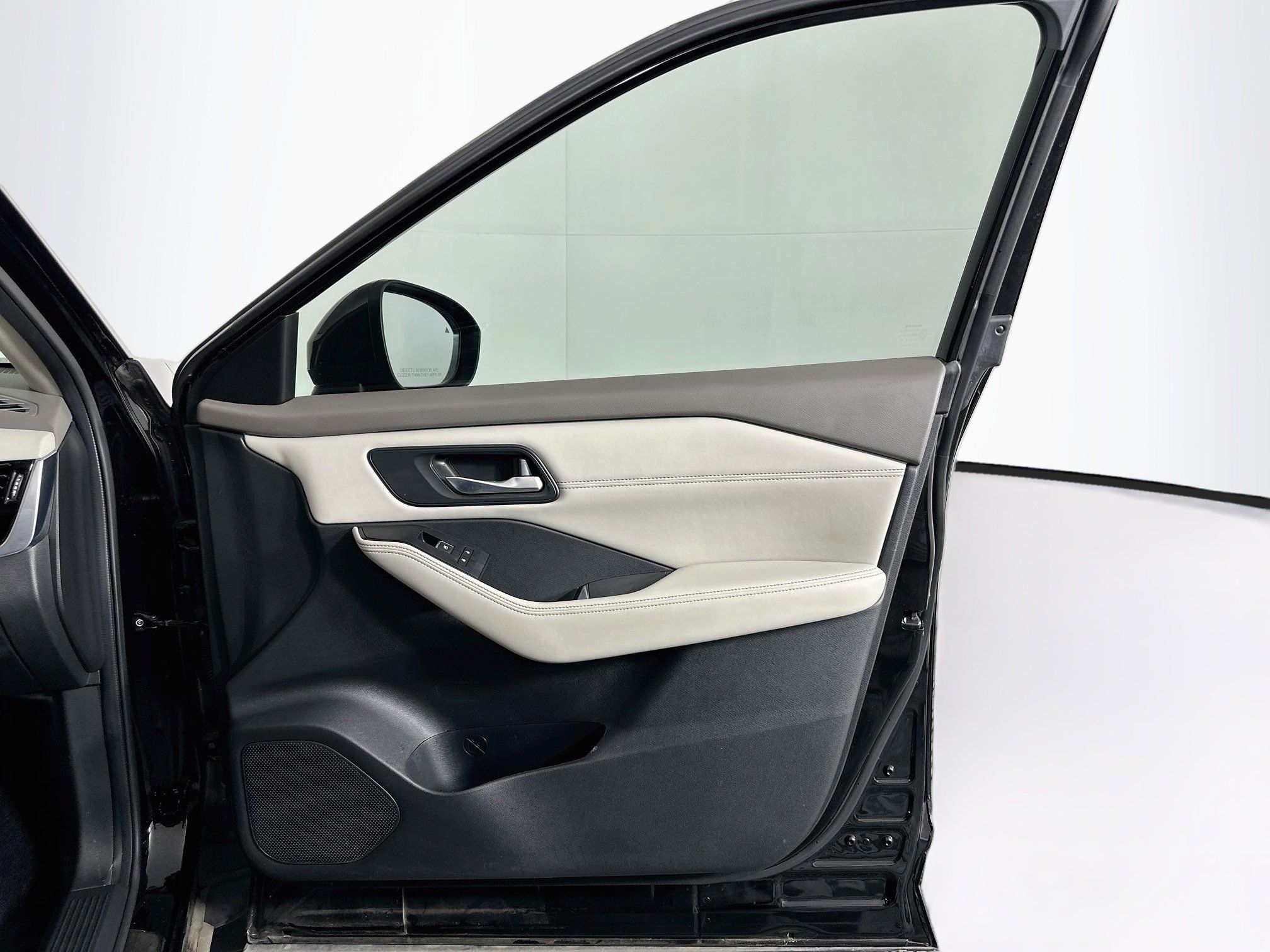 Used 2023 Nissan Rogue SL w/ SL Premium Package FWD image 35