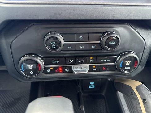 Used 2025 Ford Bronco Badlands AWD/4WD image 20