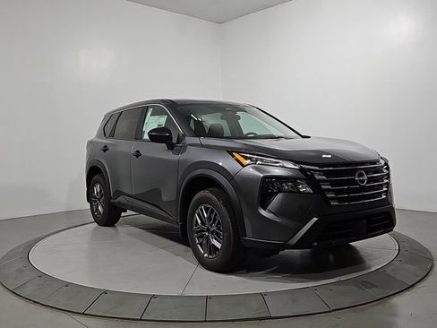 New 2026 Nissan Rogue S image 8