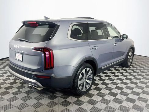 Used 2022 Kia Telluride EX w/ EX Premium Package FWD image 8