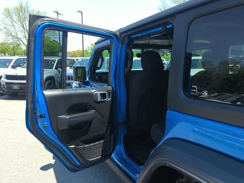 Used 2023 Jeep Wrangler Unlimited w/ Cold Weather Group AWD/4WD image 25