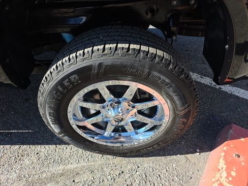 Used 2018 RAM 2500 Longhorn w/ Longhorn Southfork Package image 13