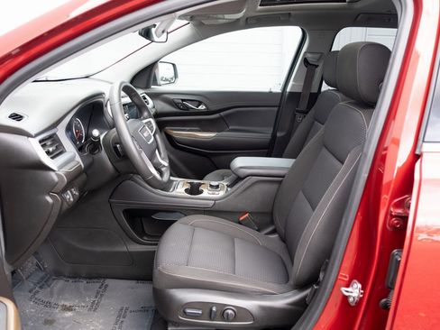 Used 2022 GMC Acadia SLE image 11