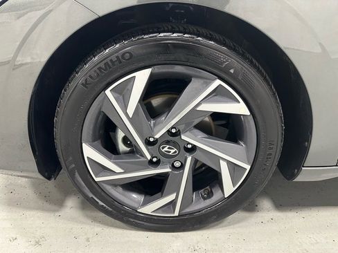 Used 2025 Hyundai Elantra SEL image 58