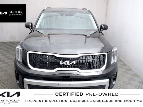 Used 2024 Kia Telluride EX w/ EX Captain's Chair Package image 3