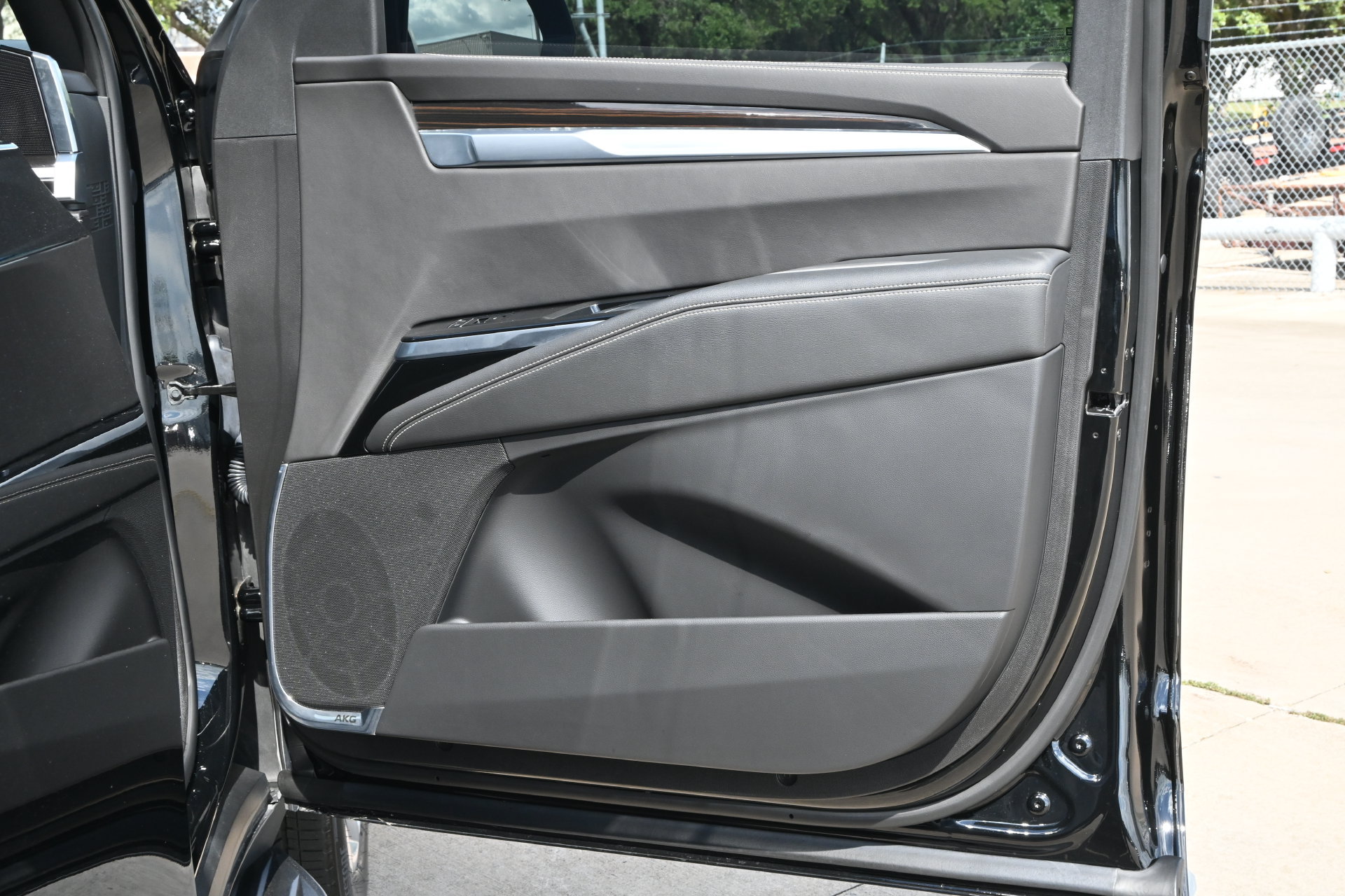 Certified 2026 Cadillac Escalade ESV 2WD image 25