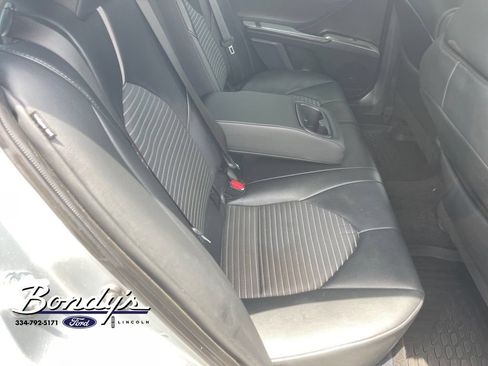 Used 2024 Toyota Camry SE FWD image 16