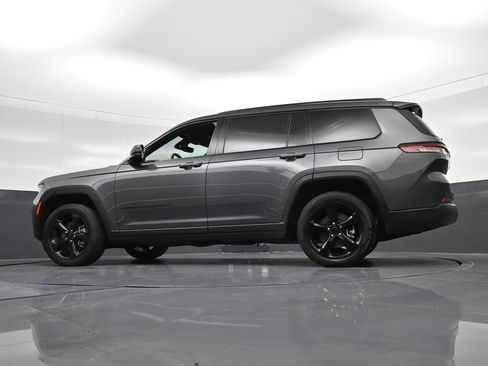 Used 2023 Jeep Grand Cherokee L Laredo RWD image 38