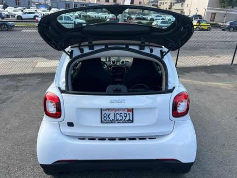 Used 2019 smart fortwo electric drive image 7