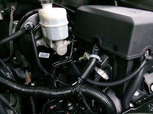 Used 2012 Chevrolet Avalanche LS w/ All-Star Edition AWD/4WD image 45