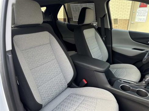 Used 2022 Chevrolet Equinox LS w/ LS Convenience Package image 21