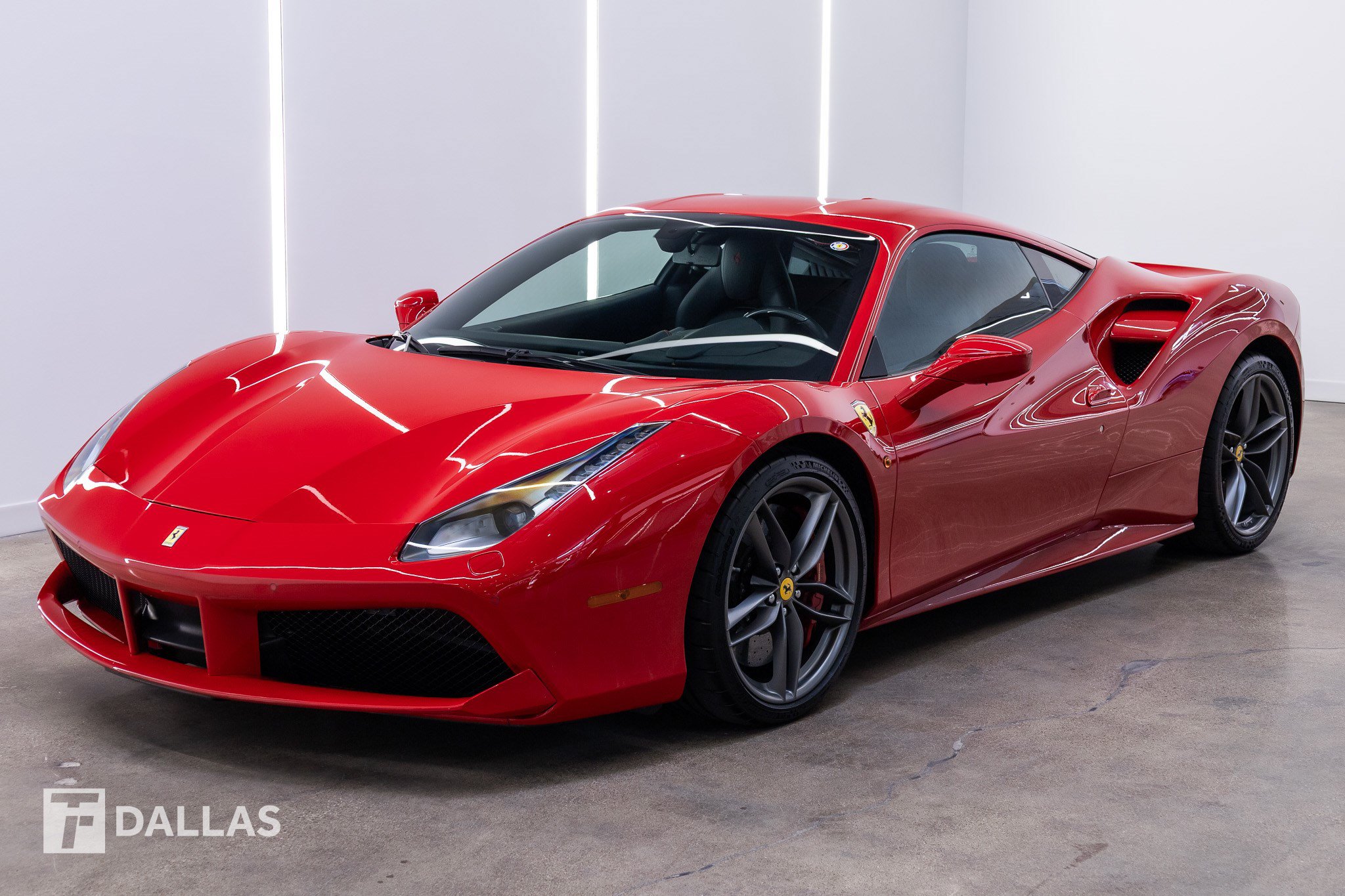 Used 2018 Ferrari 488 GTB RWD image 7