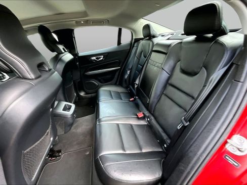 Used 2023 Volvo S60 B5 Core FWD image 21