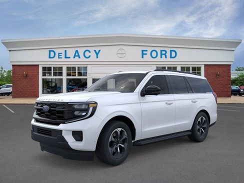 New 2026 Ford Expedition Active image 2