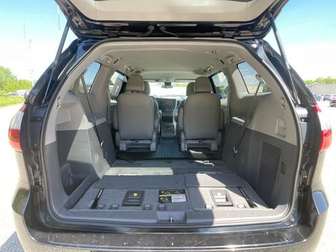 Used 2020 Toyota Sienna L FWD image 23