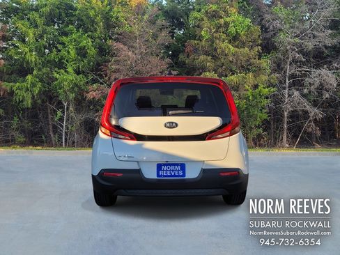 Used 2020 Kia Soul LX image 18