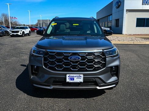 Used 2025 Ford Explorer Platinum w/ Ultimate Package AWD/4WD image 10