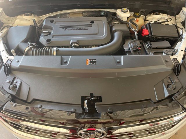 Used 2023 Buick Envision Essence AWD/4WD image 29