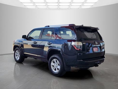 Used 2021 Toyota 4Runner SR5 Premium w/ Moonroof Package AWD/4WD image 7