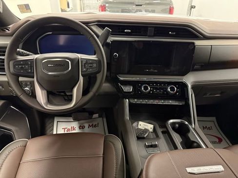 New 2026 GMC Sierra 2500 Denali w/ Denali Reserve Package image 19