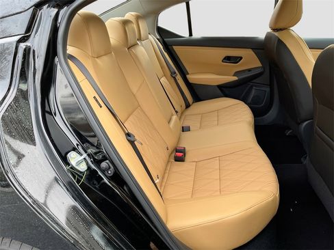 Certified 2025 Nissan Sentra SV w/ SV Premium Package image 28