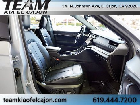 Used 2022 Jeep Grand Cherokee L Limited image 11