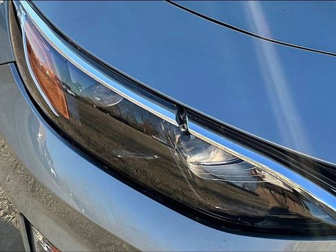 Used 2023 Chevrolet Malibu RS image 31