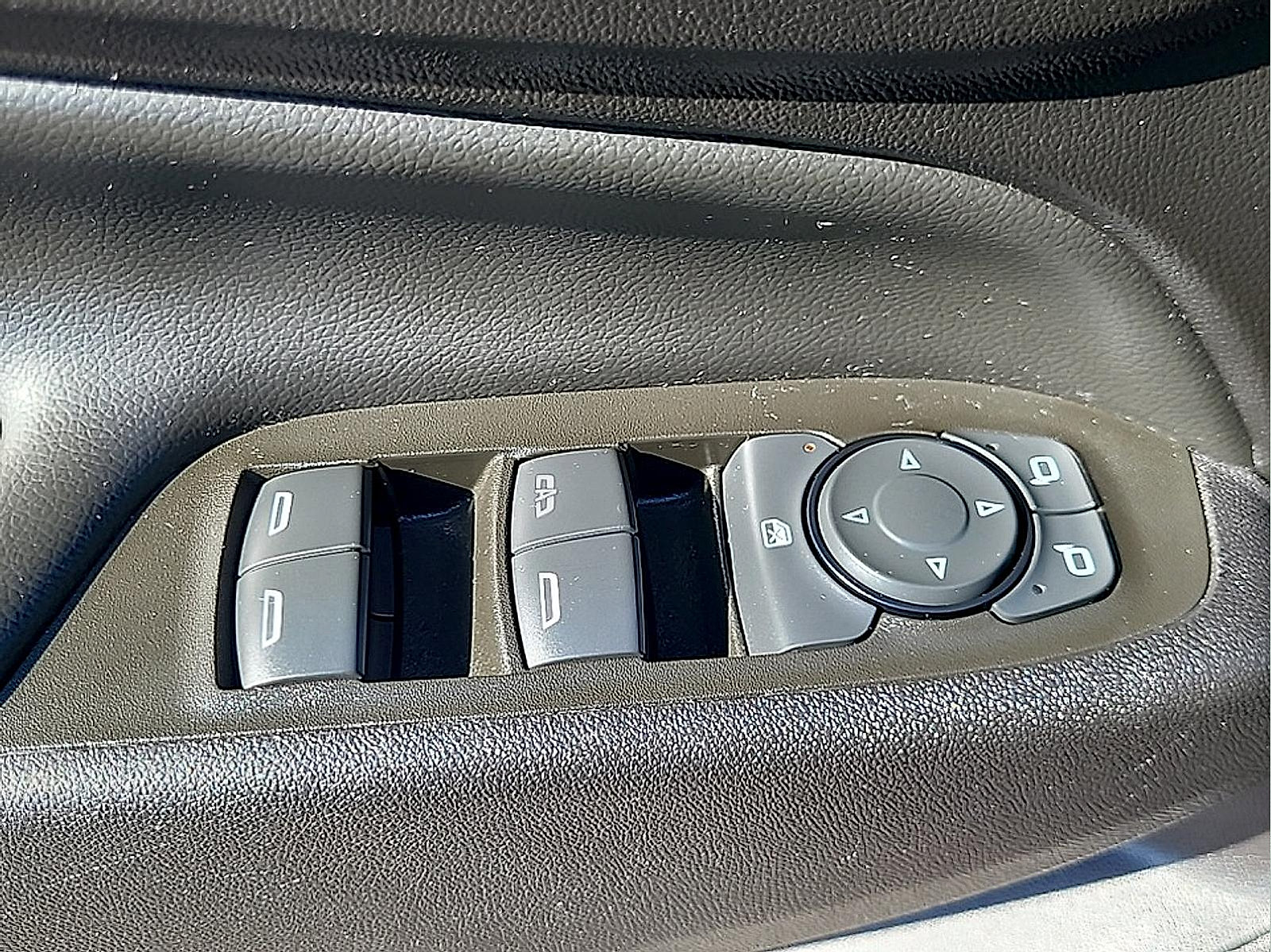 Used 2024 Chevrolet Equinox LT AWD/4WD image 14