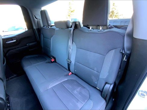 Used 2021 Chevrolet Silverado 1500 LT image 26