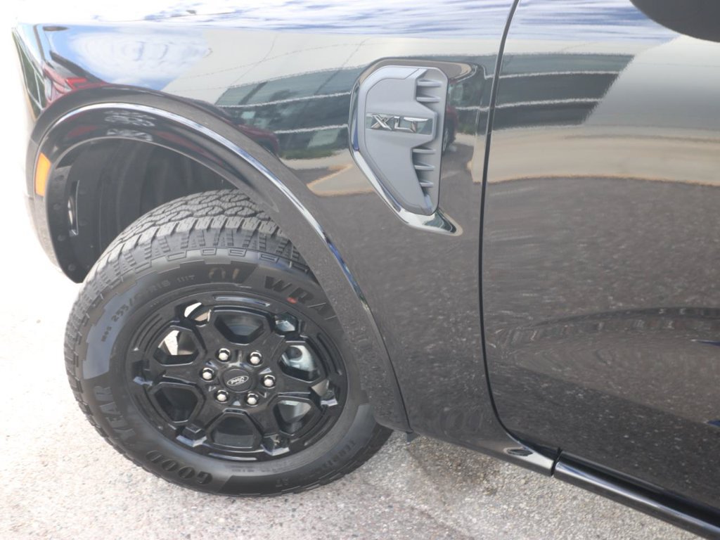 New 2026 Ford Ranger XLT w/ Black Appearance Package RWD image 4