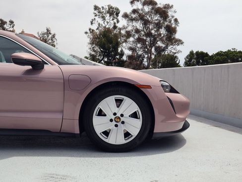 Certified 2022 Porsche Taycan RWD image 11