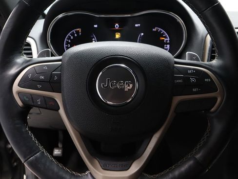 Used 2017 Jeep Grand Cherokee Limited image 31