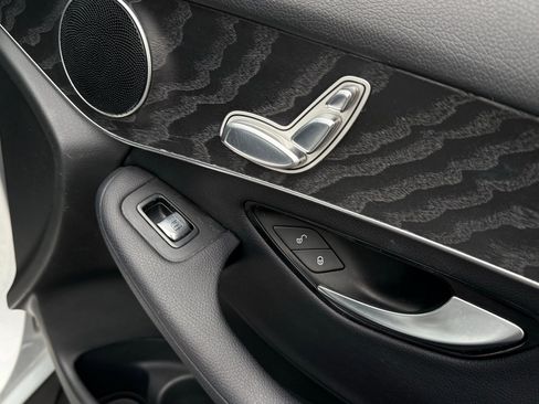 Used 2018 Mercedes-Benz GLC 300 image 10