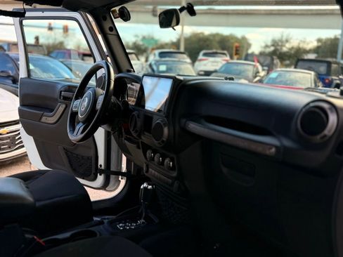 Used 2016 Jeep Wrangler Unlimited Sport w/ Connectivity Group image 30